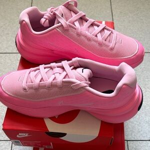Nike women’s Uplift SC shy pink / rose color